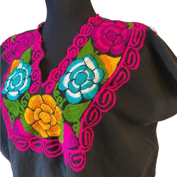 Handmade Embroidered Black V-Neck Blouse - Picture 3 of 13